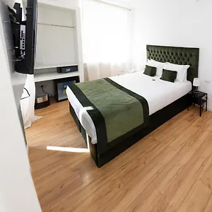 https://home-at-rome-st-peter-guest-house.it-romehotels.com