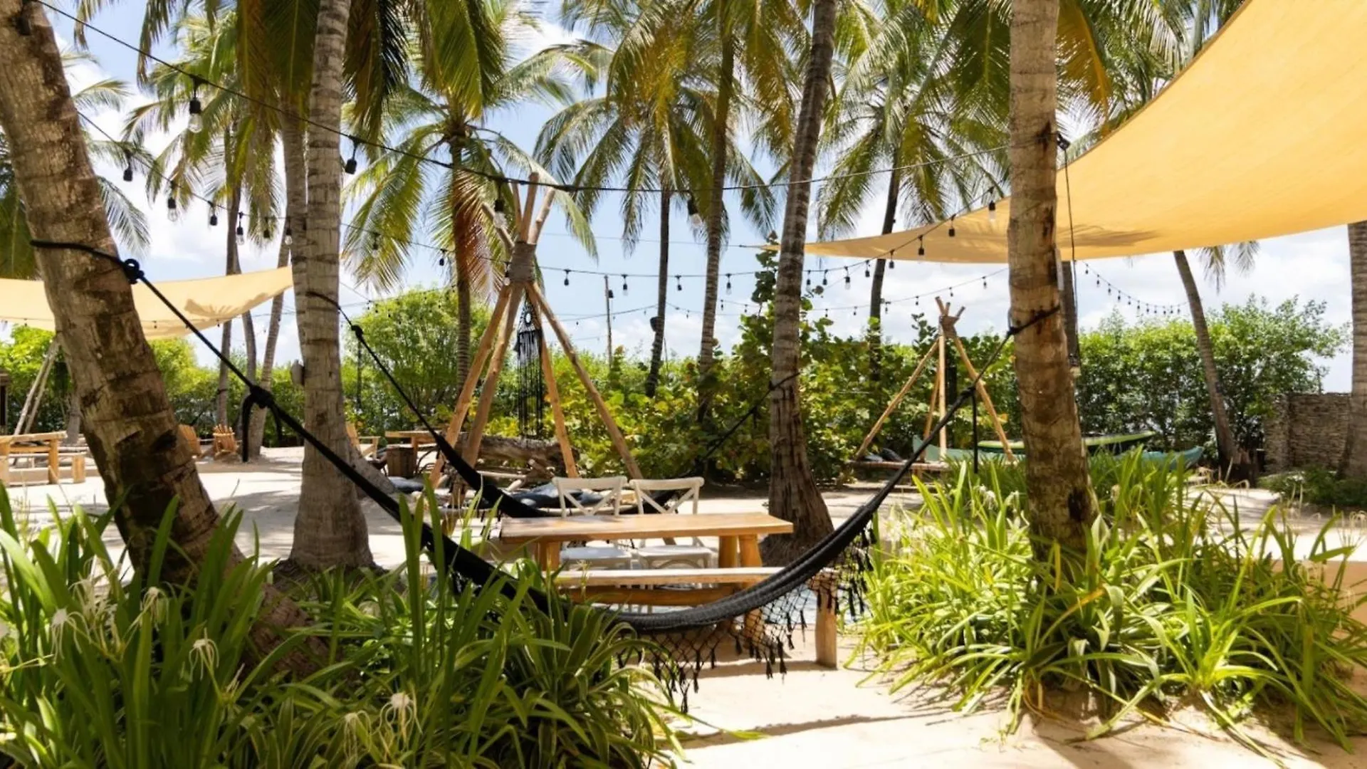 Éteka Slow Beach Hotel Cartagena  4*,